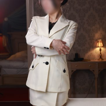 神宮寺　りりこ